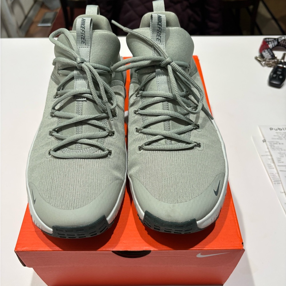 Nike Free Men's Gray Sneakers